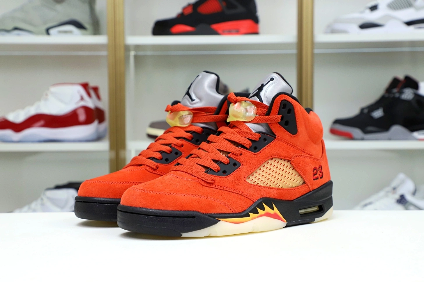 Air on Jordan Women 